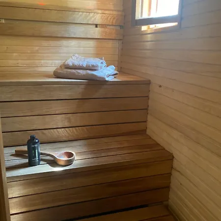 Raasu Puhkemaja Brvnara